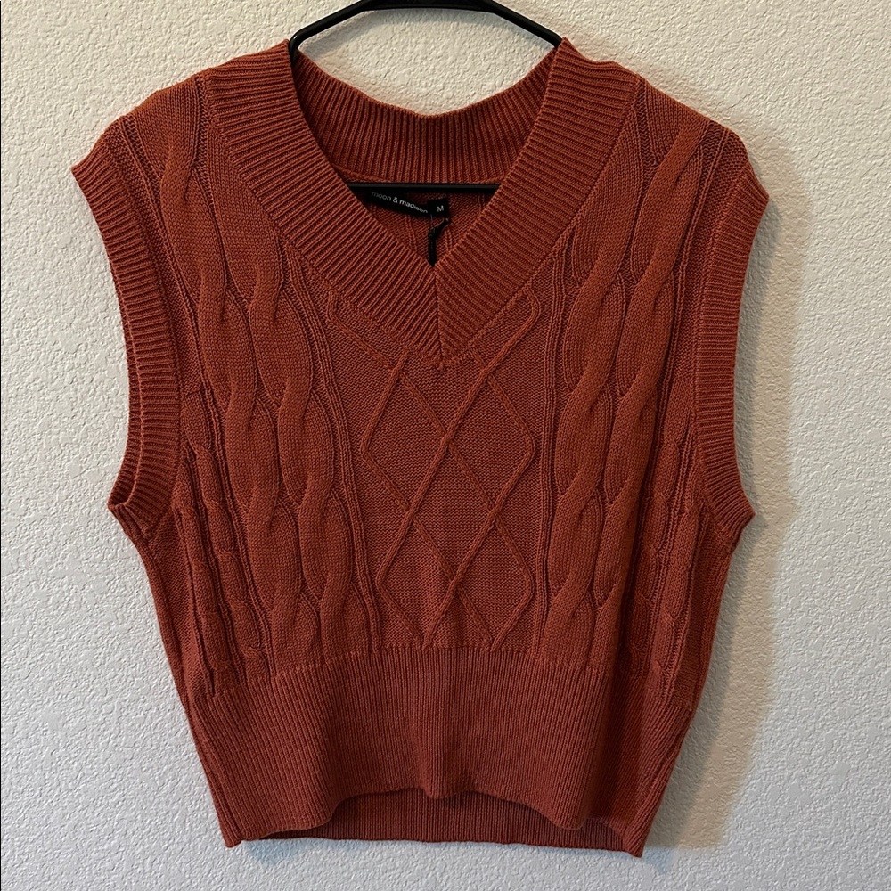 Moon & Madison Terracotta Cable Knit Vest